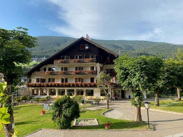 Hotel Rodes Ortisei Exterior photo